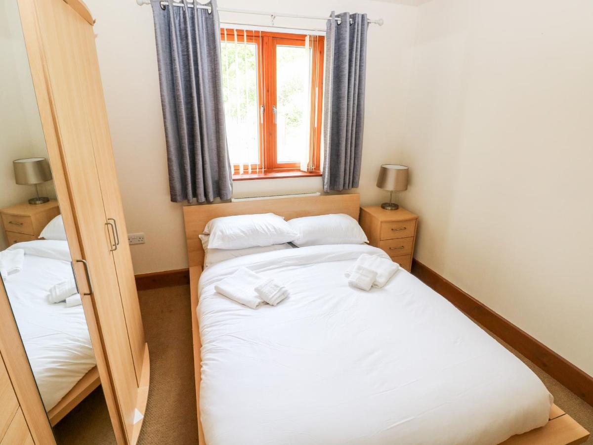 15 Sovereign House Apartman Milford Haven Kültér fotó