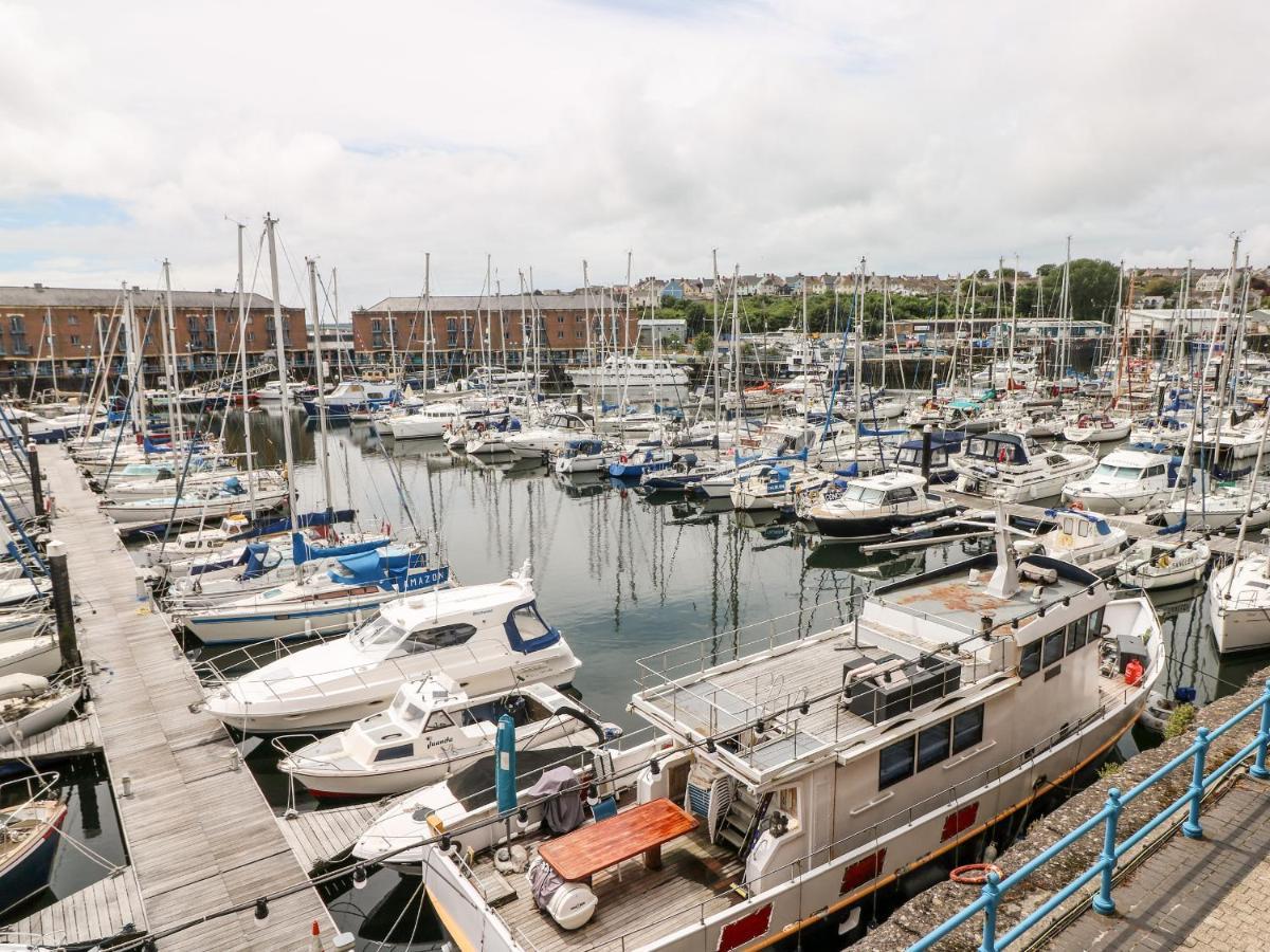 15 Sovereign House Apartman Milford Haven Kültér fotó