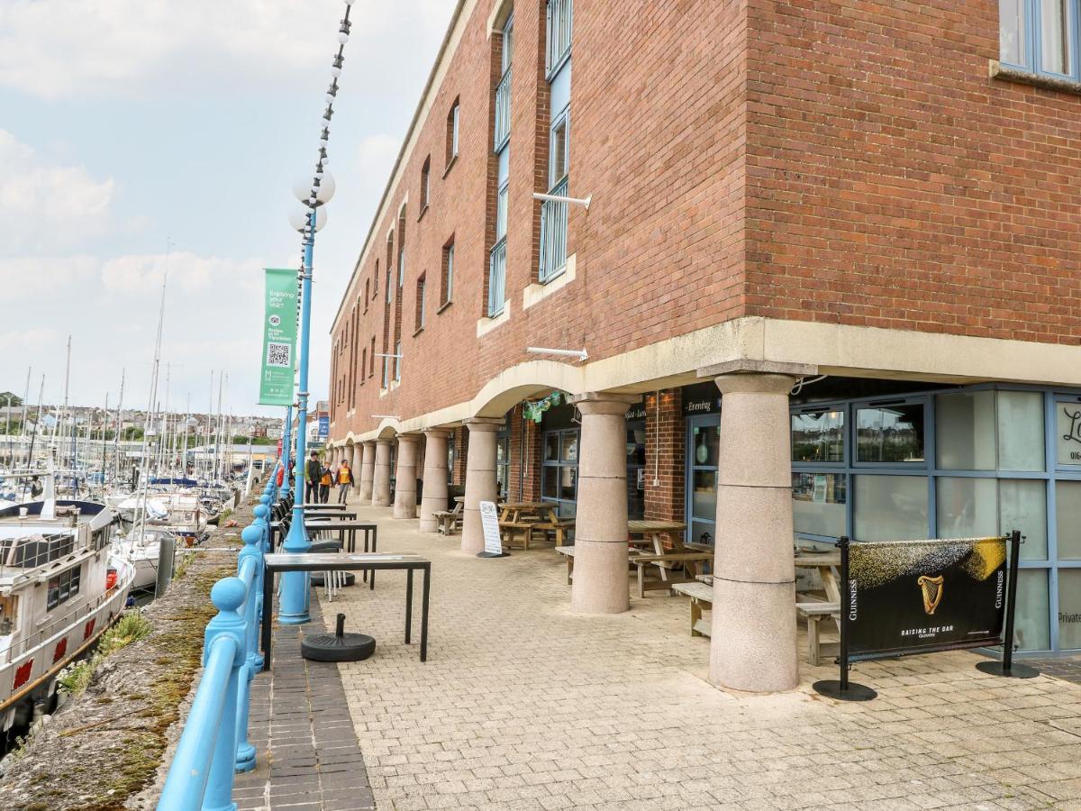 15 Sovereign House Apartman Milford Haven Kültér fotó