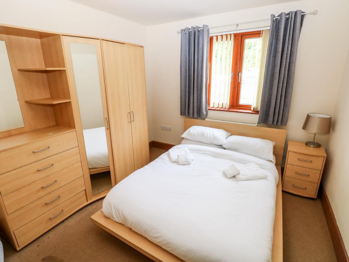 15 Sovereign House Apartman Milford Haven Kültér fotó